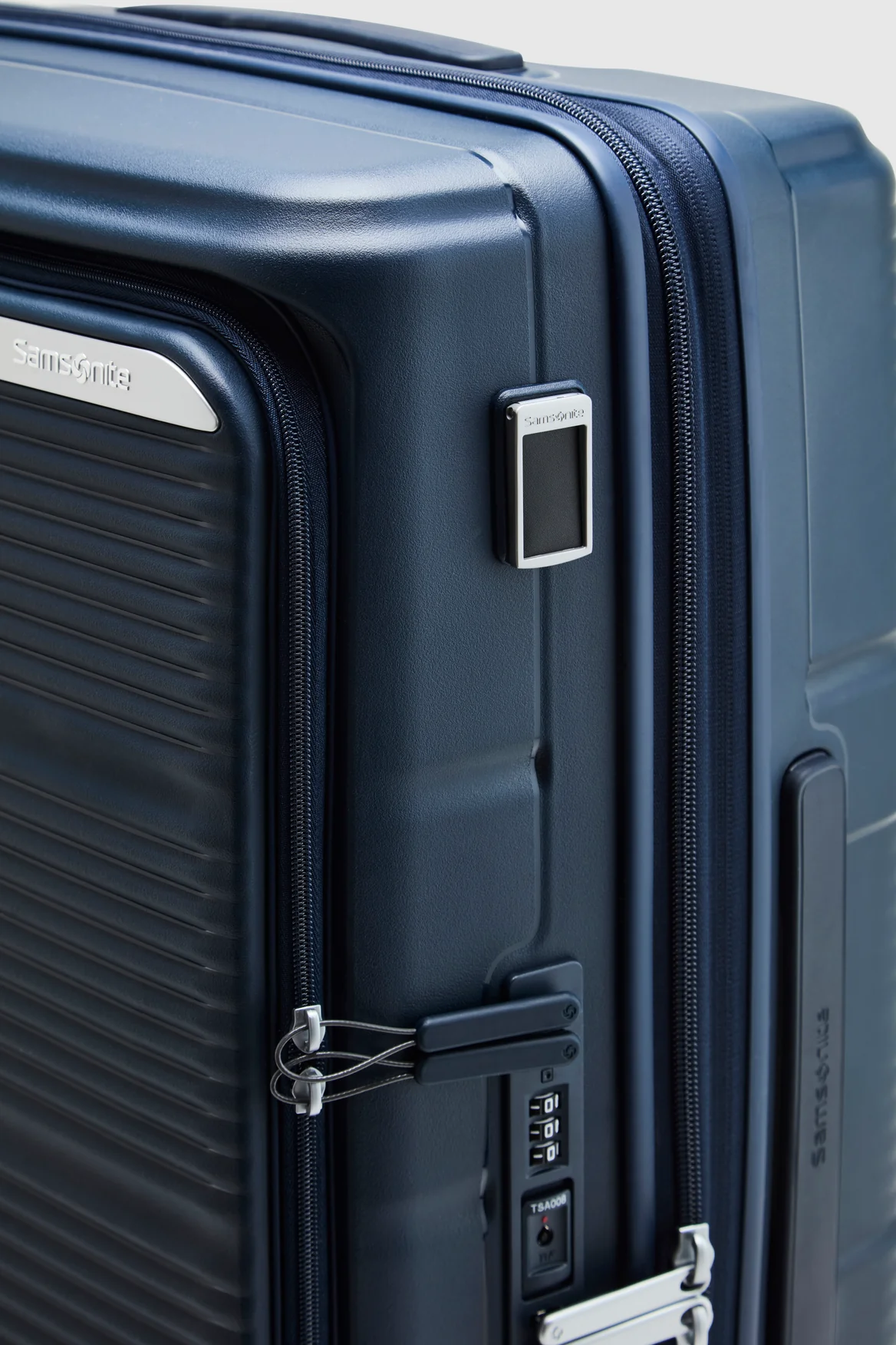 Paralux Check-In 67cm Suitcase - Image 9