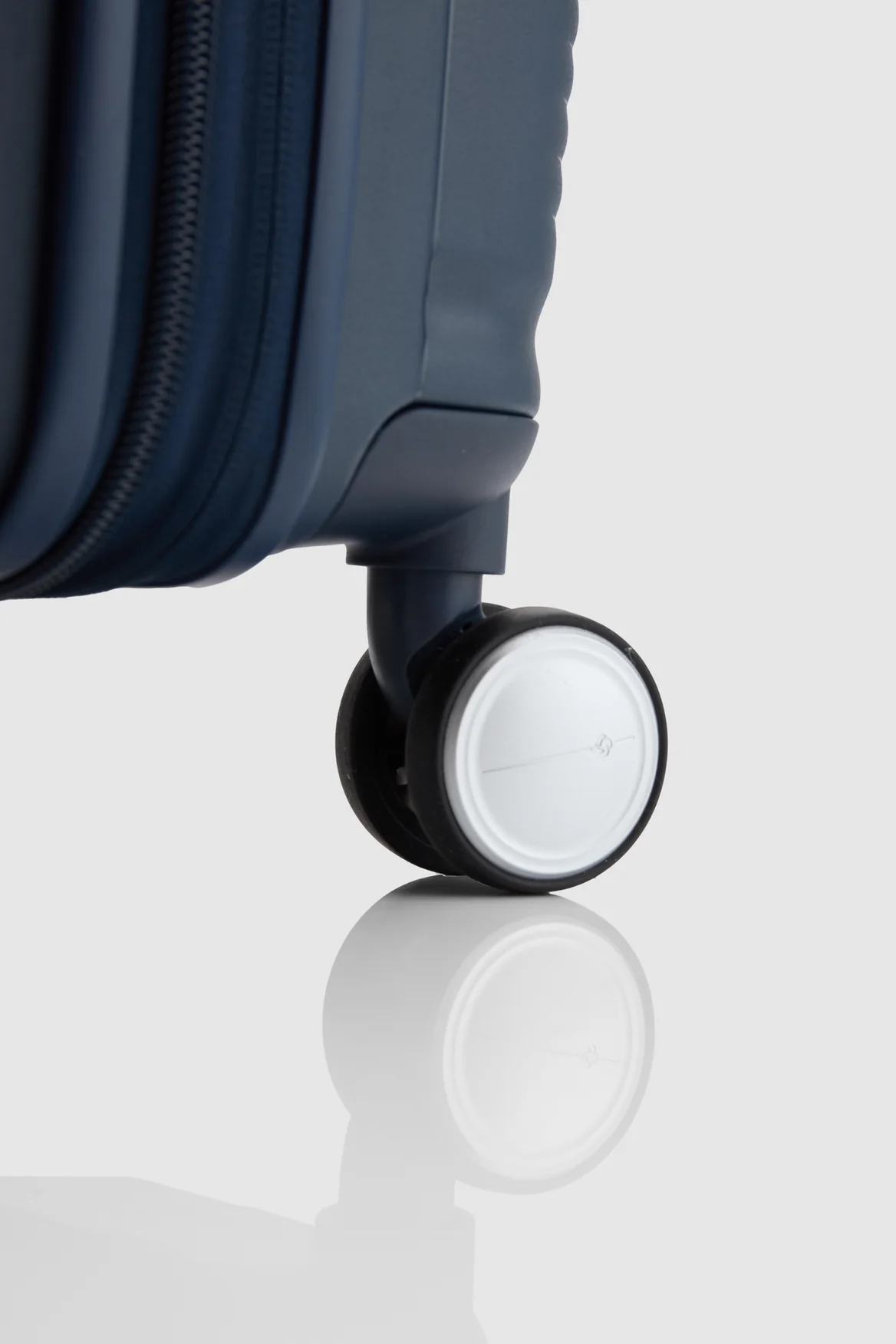 Paralux Check-In 75cm Suitcase - Image 7