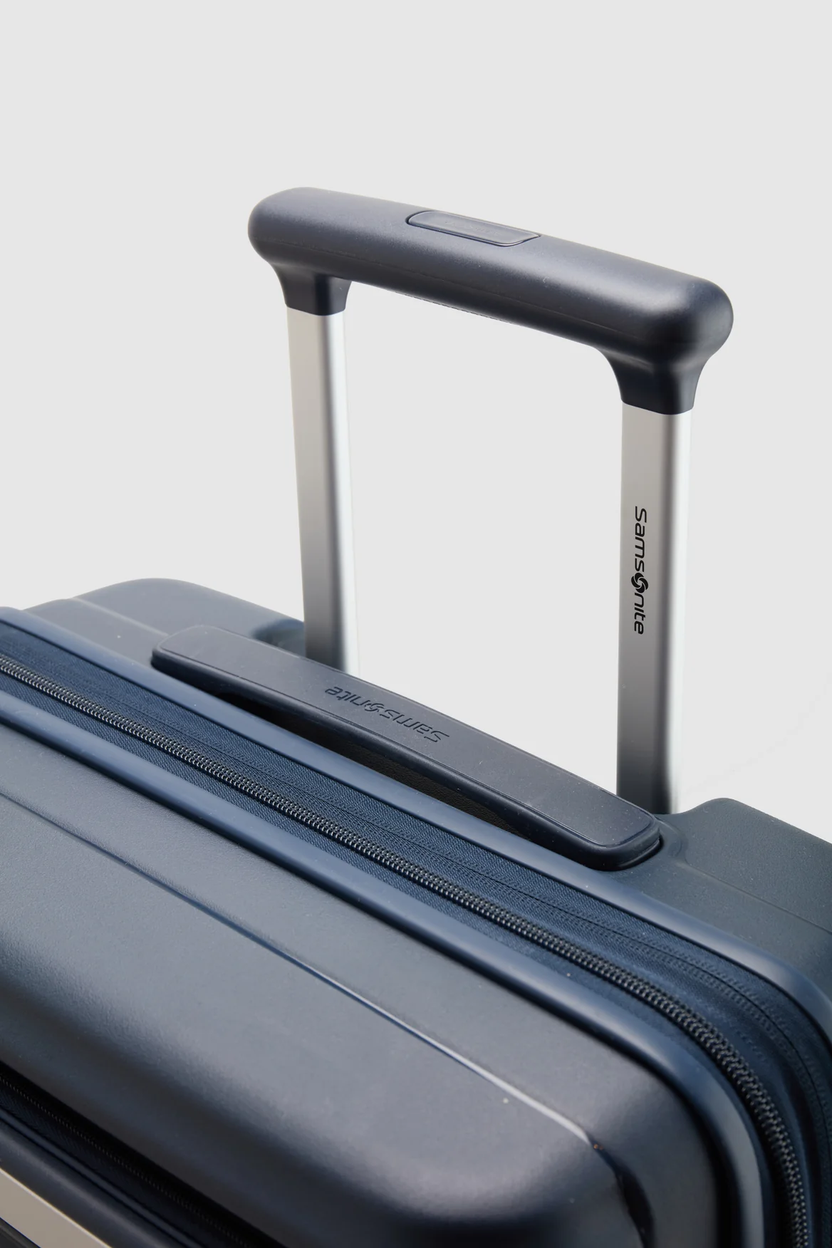 Paralux Check-In 75cm Suitcase - Image 9