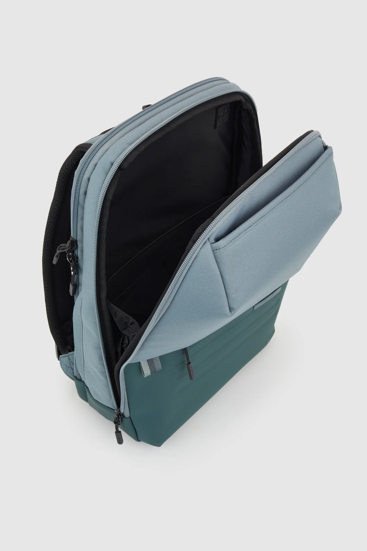 Stackd Biz 15.6" Backpack - Image 3