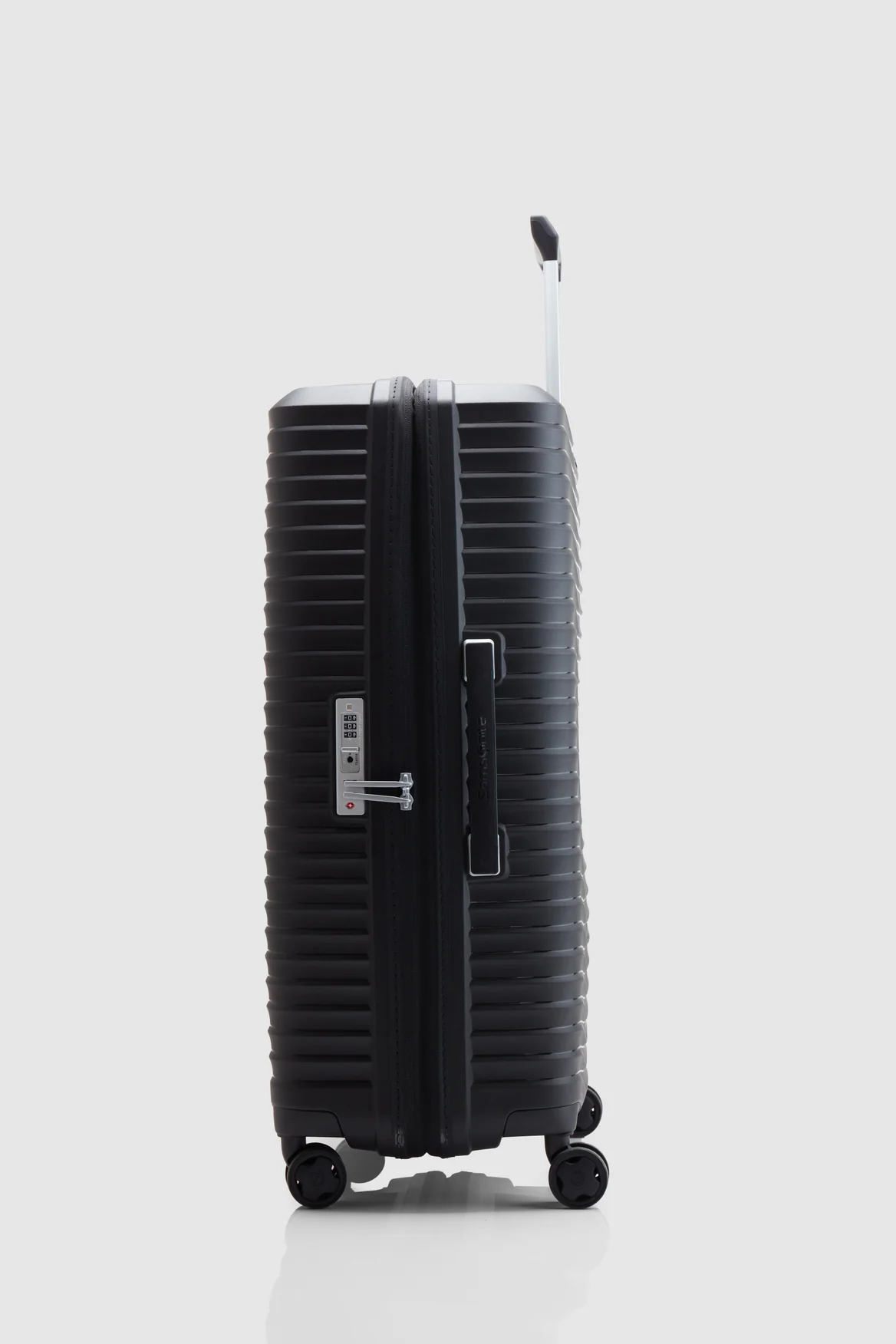 Upscape Check-In 75cm Suitcase - Image 2