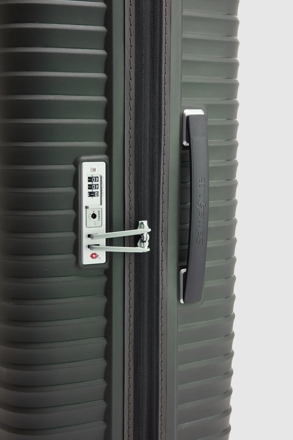 Upscape Check-In 75cm Suitcase - Image 7