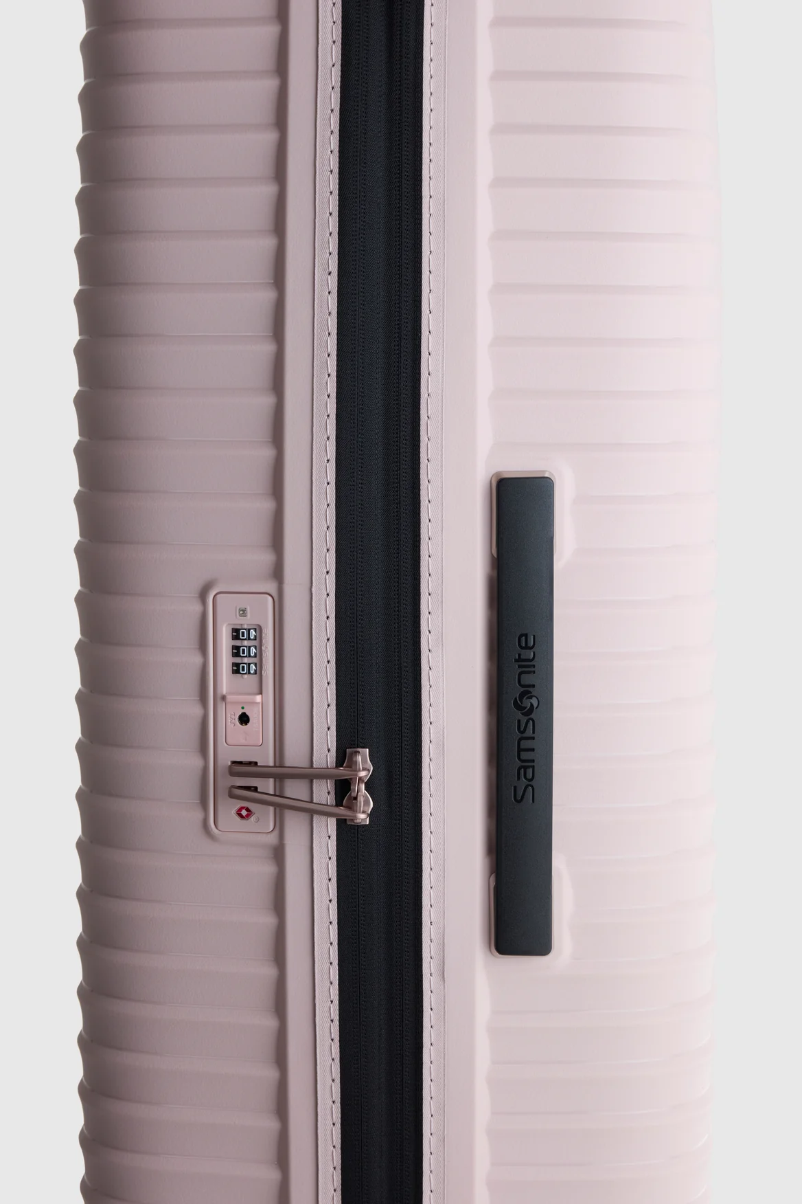Upscape Check-In 75cm Suitcase - Image 7
