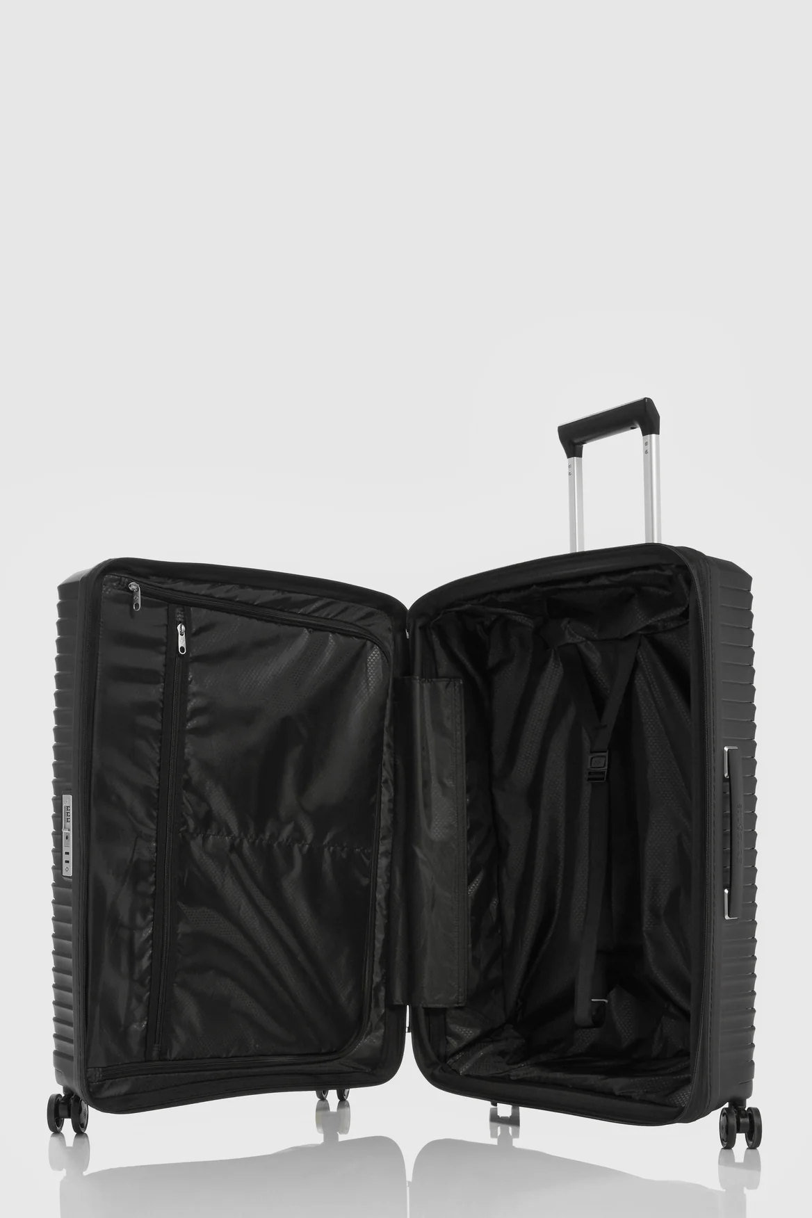Upscape Check-In 81cm Suitcase - Image 3