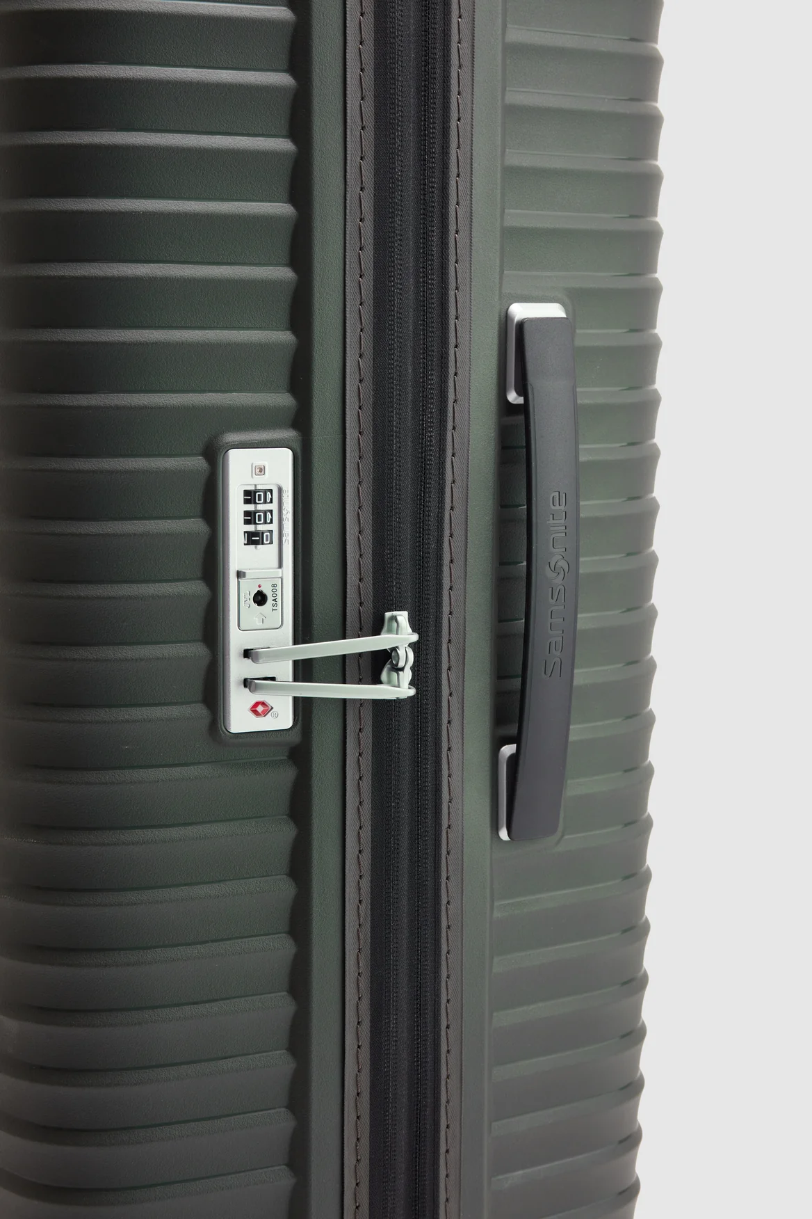 Upscape Check-In 81cm Suitcase - Image 7