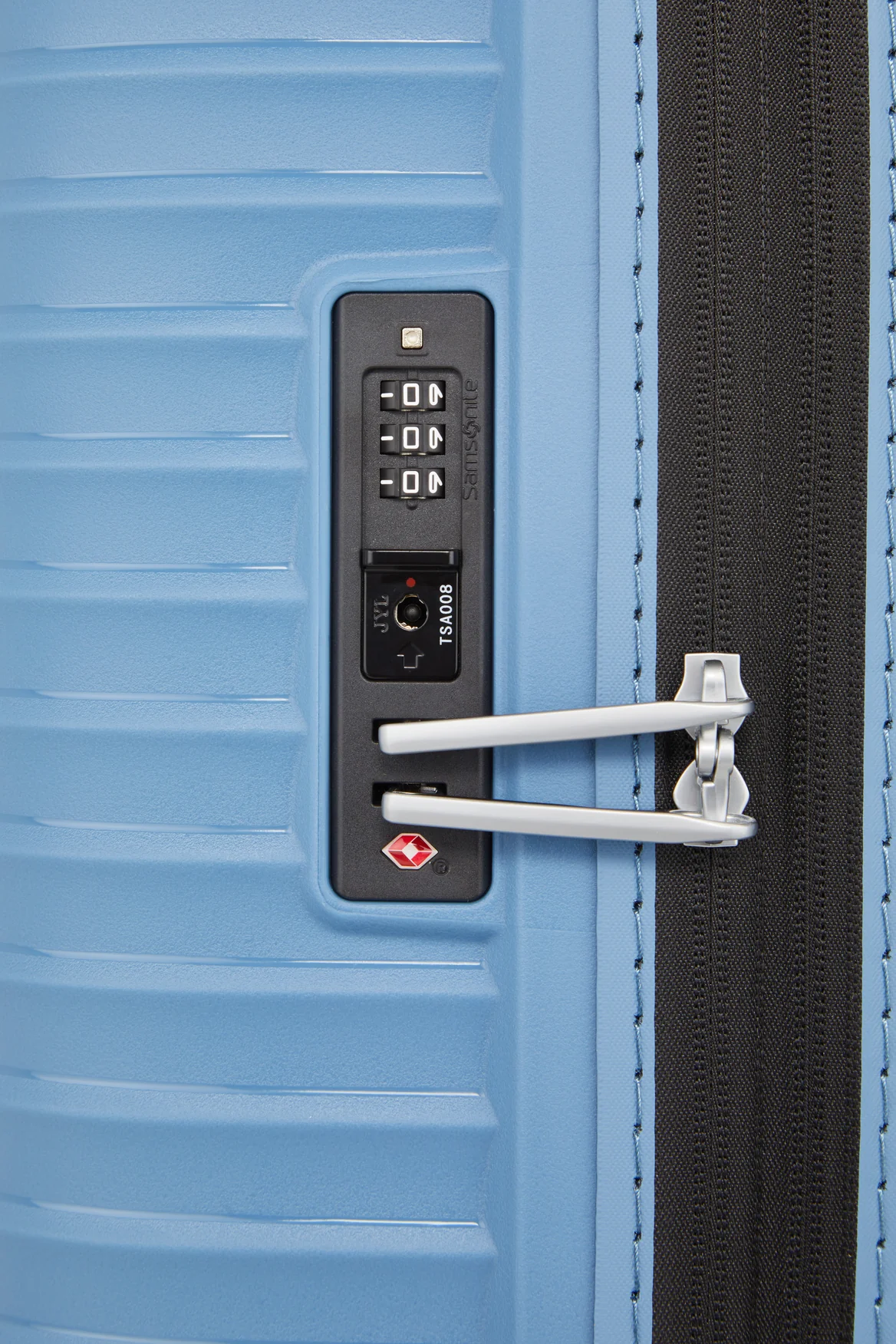 Upscape Check-In 81cm Suitcase - Image 7