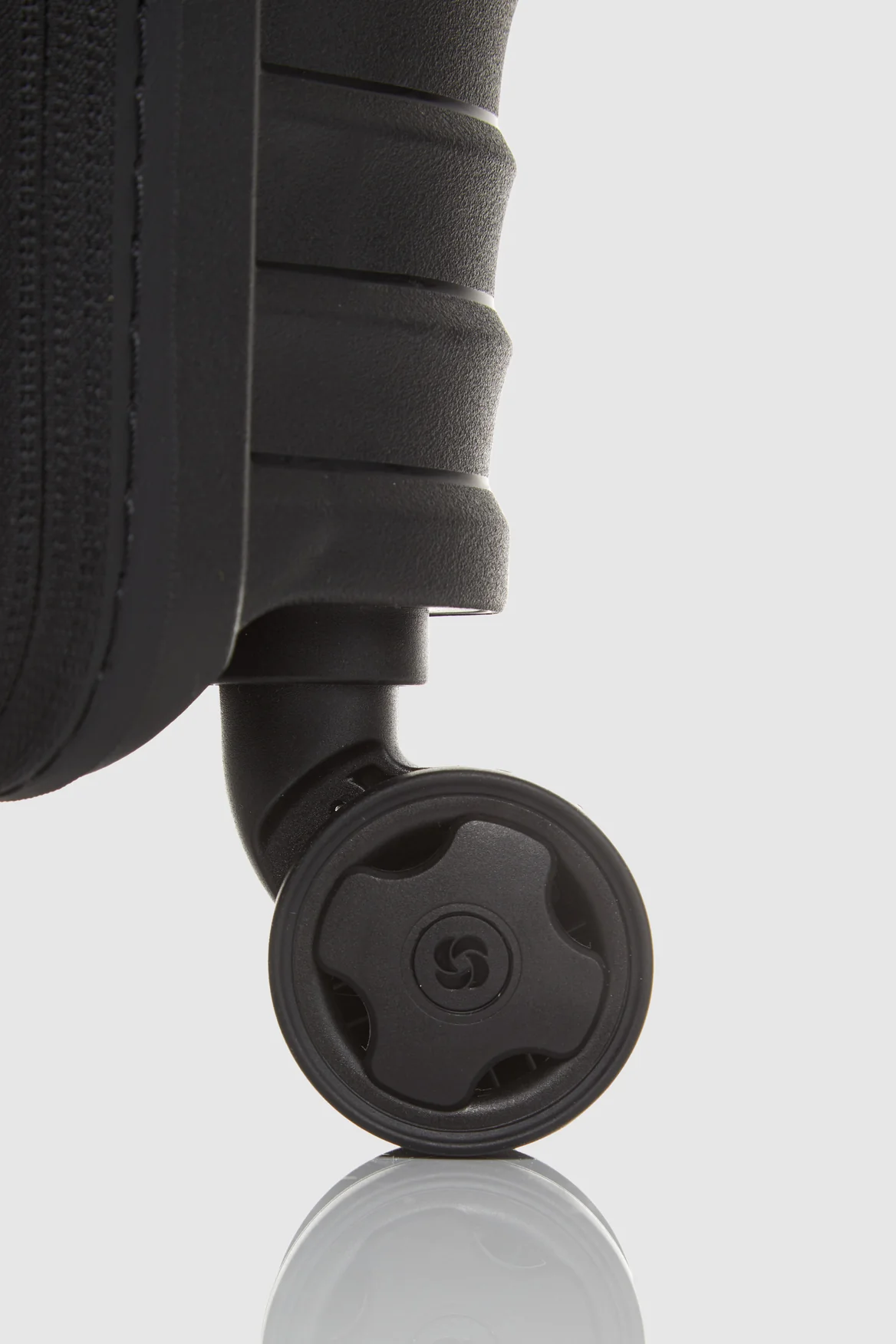 Upscape Easy Access Suitcase - Image 6