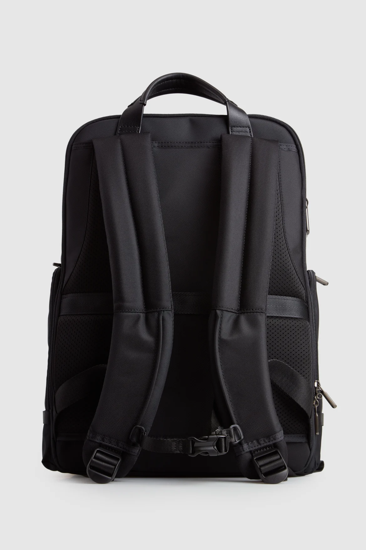 Urban-Eye Dlx 15.6" Backpack - Image 2