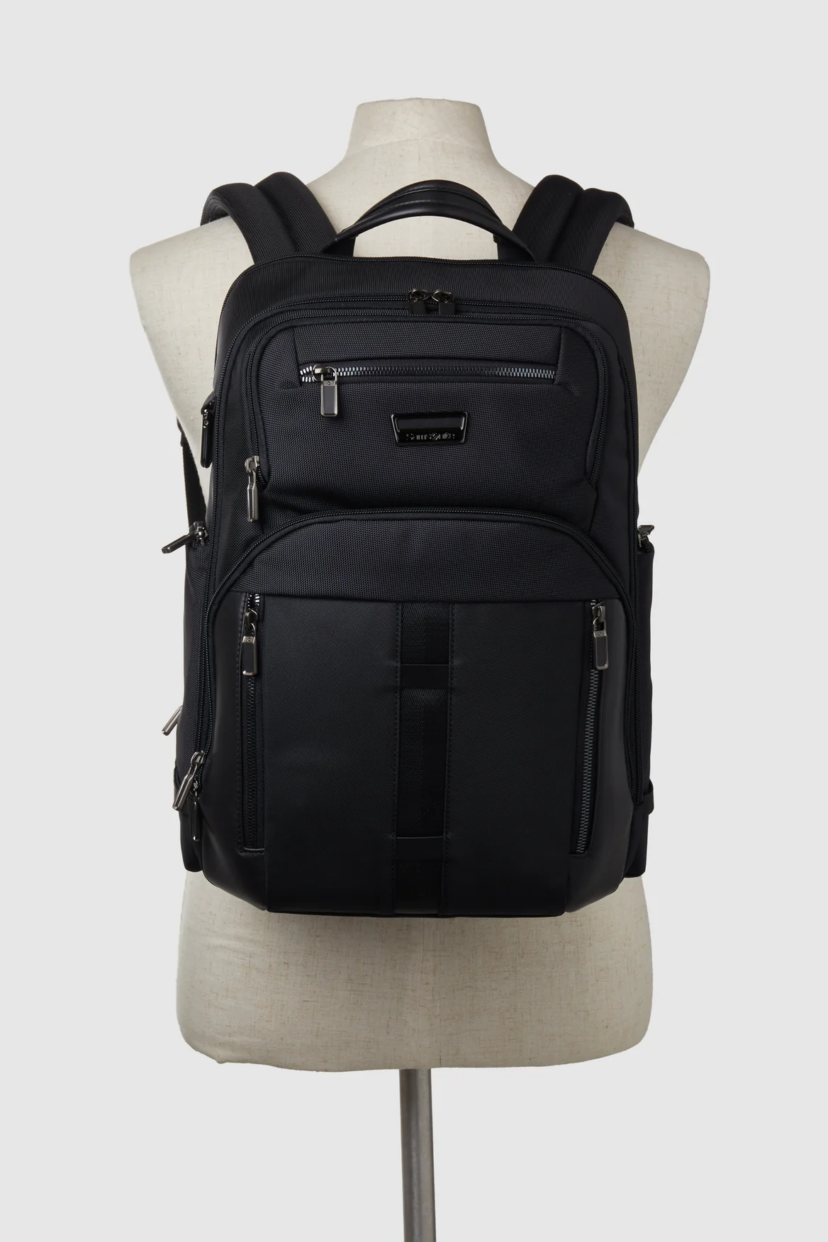 Urban-Eye Dlx 15.6" Backpack - Image 4